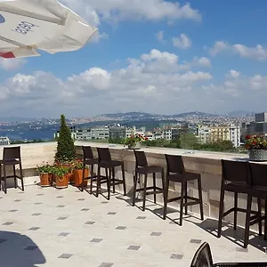 4* מלון Taksim Gonen